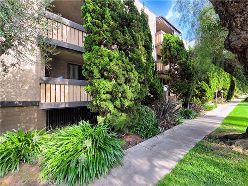 unit-305-4170 Elm Ave, Long Beach, CA, 90807-6910 | Card Image