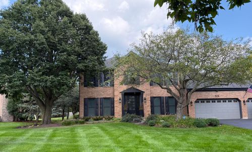 701 Fairway View Dr, Algonquin, IL, 60102-4405 | Card Image