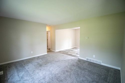 9461 Morrish Rd, Montrose, MI, 48457-9017 | Card Image