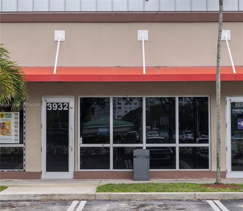 3930 Pembroke Rd, Pembroke Park, FL, 33021-8127 | Card Image