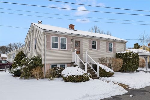 33 Vineland Avenue, East Providence, RI, 02916 | Card Image