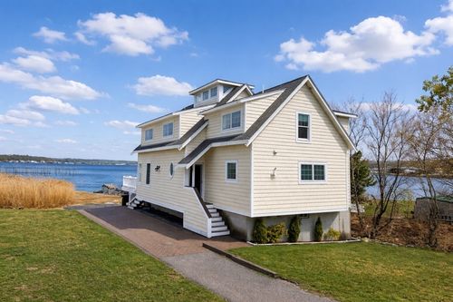 57 Summit Ave, Swansea, MA, 02777-1514 | Card Image