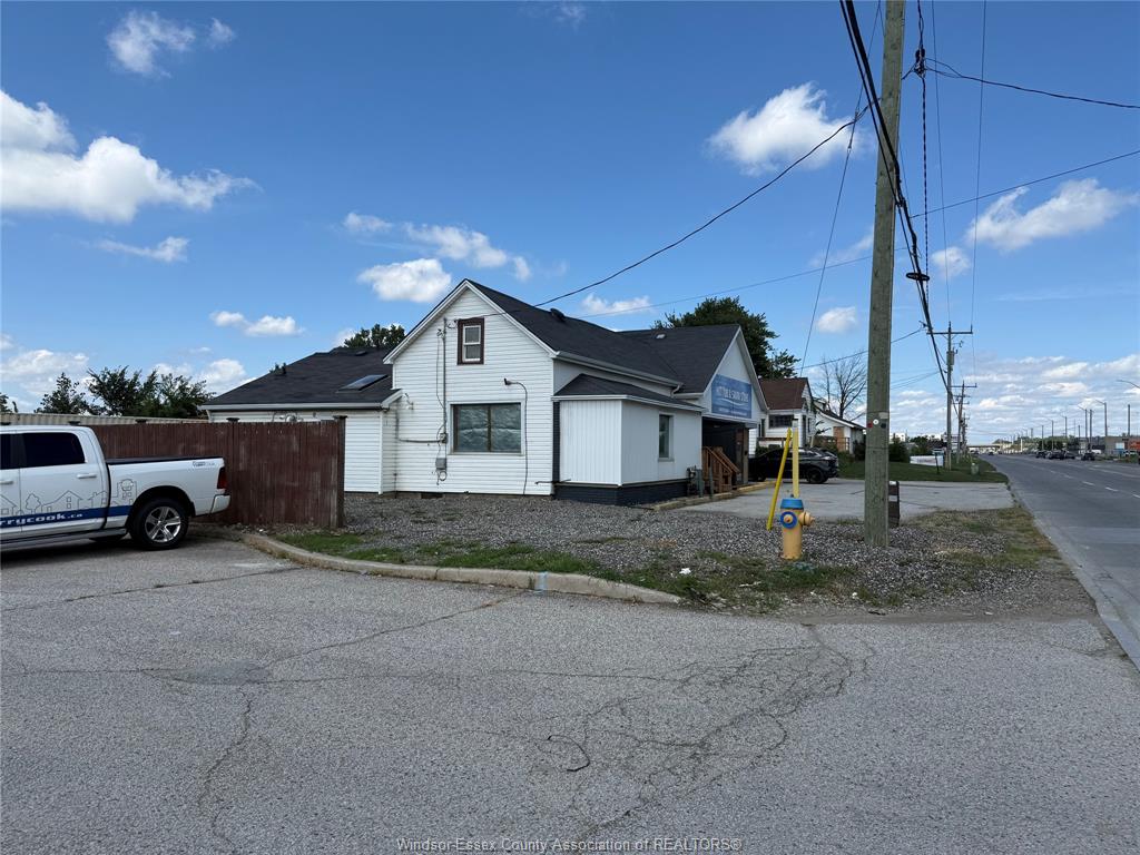 Commercial Sale in Tecumseh