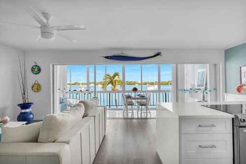 apt-207-303 Sombrero Blvd, Marathon, FL, 33050-2438 | Card Image