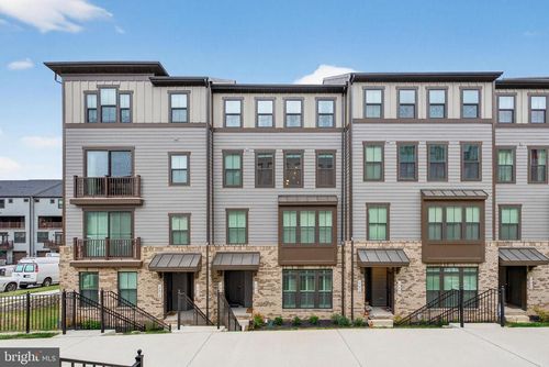 17454 Southern Shores Dr, DUMFRIES, VA, 22026-2896 | Card Image