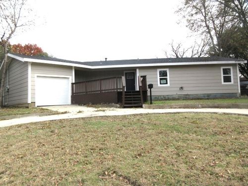 1817 Junius St, Fort Worth, TX, 76103-2007 | Card Image