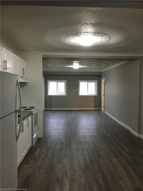 202-162 Parkdale Ave N, Hamilton, ON, L8H5X2 | Card Image