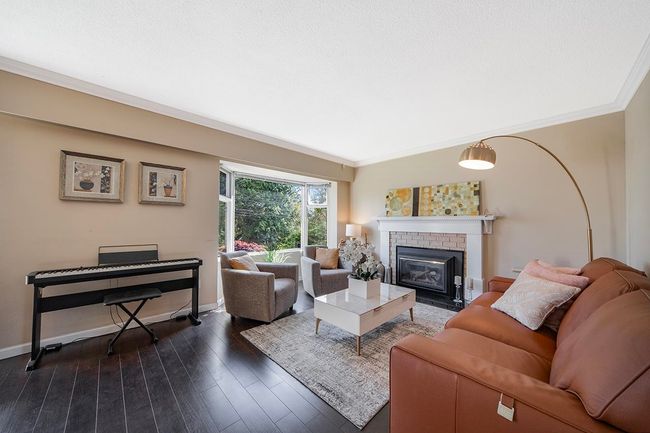5991 Keith Street, House other with 3 bedrooms, 3 bathrooms and 2 parking in Burnaby BC | Image 6