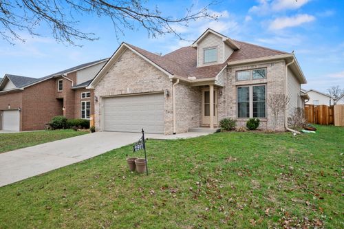 2917 Sandersville Rd, Lexington, KY, 40511-8859 | Card Image