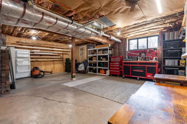 huge insulated workshop | Image 58