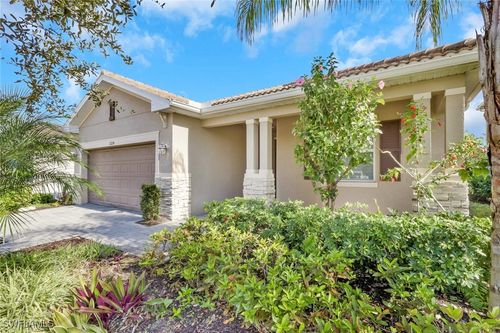 2224 Dancy St, Naples, FL, 34120-5637 | Card Image