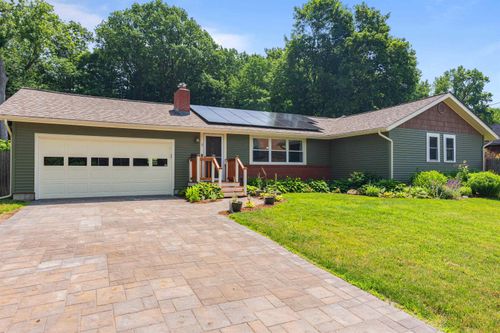 2 Meadow Rd, South Burlington, VT, 05403-6130 | Card Image