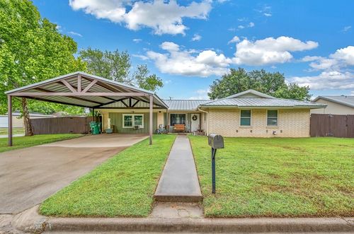 902 S Avenue L, Clifton, TX, 76634-2459 | Card Image