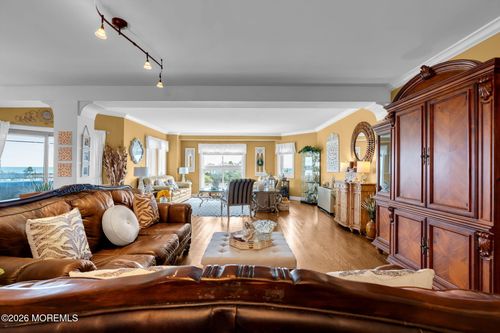 3c-300 Ocean Avenue N, Long Branch, NJ, 07740 | Card Image