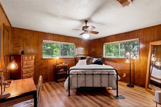 9510 Gates Loop, House other with 2 bedrooms, 1 bathrooms and 2 parking in Manvel TX | Image 10