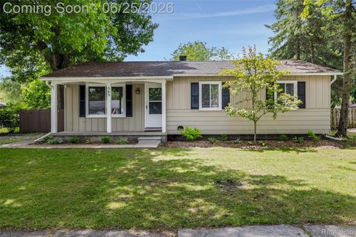 309 Crescent Ave, Holly, MI, 48442-1252 | Card Image