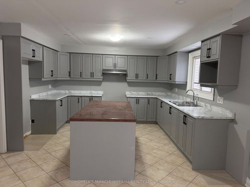 4 Bellini Ave, Brampton, ON, L6P0X7 | Card Image