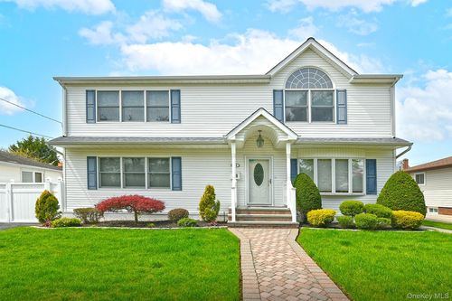 53 S 3rd Street, Oyster Bay, NY, 11714 | Card Image