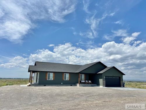 587 Springbrook Ln, Saint Anthony, ID, 83445-5422 | Card Image