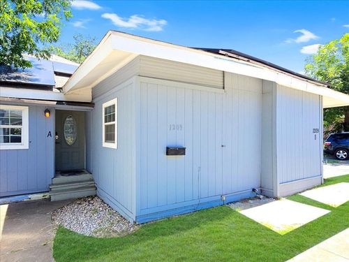 1209 15th Pl, Fort Worth, TX, 76164-8768 | Card Image