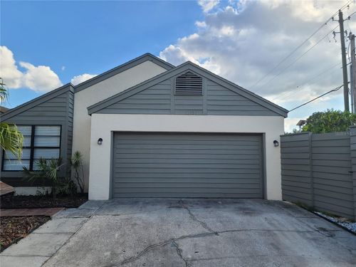 13701 Lazy Oak Dr, TAMPA, FL, 33613-4923 | Card Image