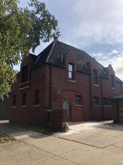 1116 S Iroquois Street, Detroit, MI, 48214 | Card Image