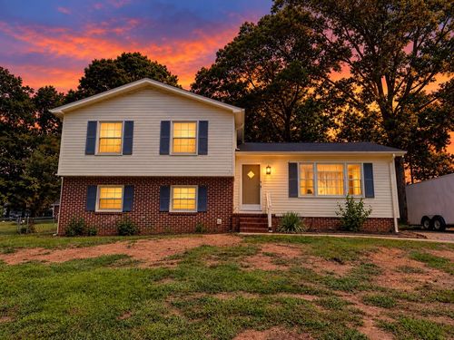 313 Alder Dr, Simpsonville, SC, 29680-3501 | Card Image