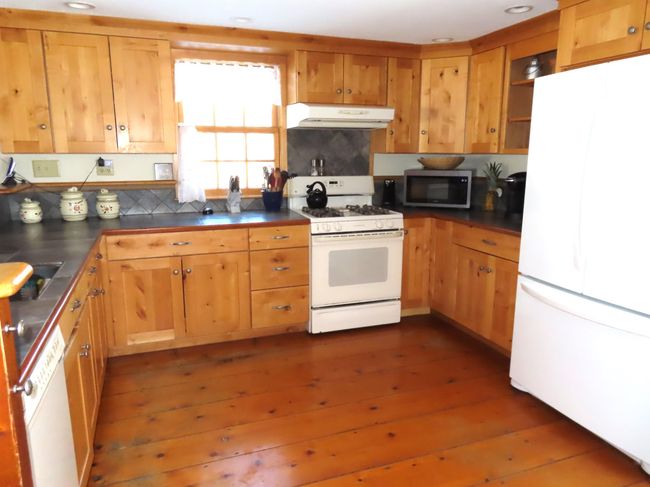 95 Apple Hill Rd, House other with 4 bedrooms, 3 bathrooms and null parking in Sullivan NH | Image 9