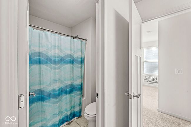 Jack-in-Jill bath shared by bedroom 2 and bedroom 3 | Image 33