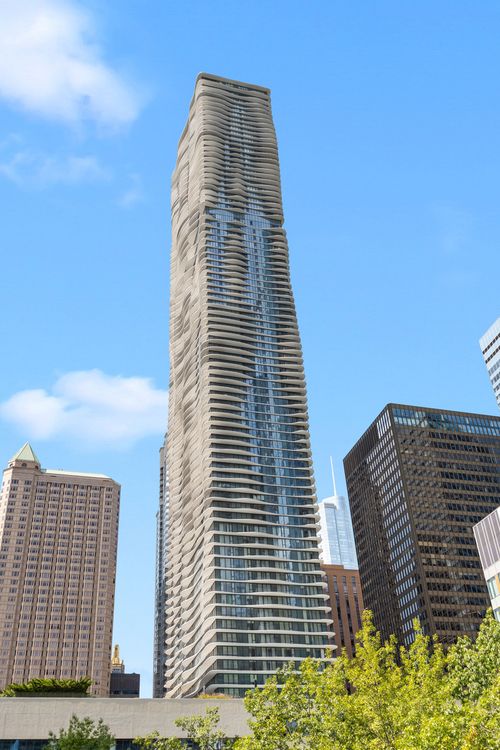 unit-7609-225 Columbus Dr, CHICAGO, IL, 60601-5270 | Card Image