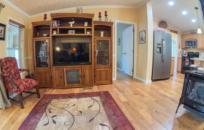 141 Rocky Cir, Home with 3 bedrooms, 2 bathrooms and 2 parking in Blairsville GA | Image 16
