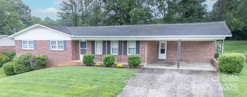 715 Pennell St Ne, Lenoir, NC, 28645-3737 | Card Image