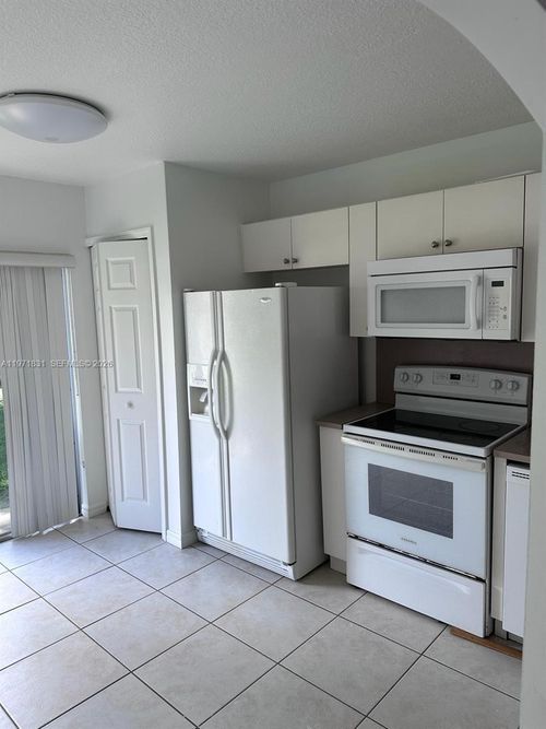 47-2931 13th Ave, Homestead, FL, 33035-2389 | Card Image