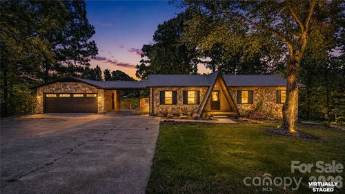 58-1161 Mountain Shadows Dr, Morganton, NC, 28655-9601 | Card Image