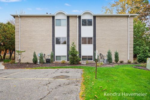 d-6-2759 Leonard Street Nw, Grand Rapids, MI, 49504 | Card Image