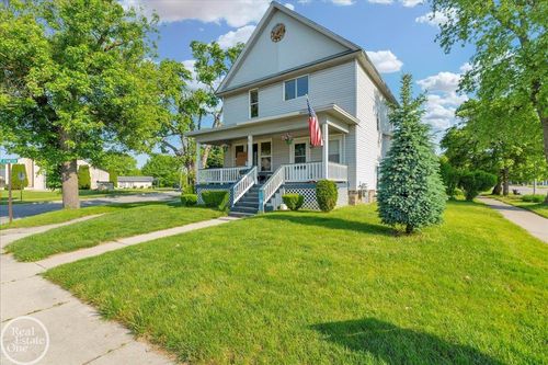 1401 Stanton St, Port Huron, MI, 48060-3665 | Card Image