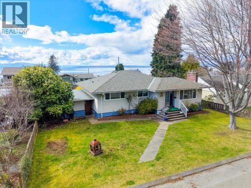 4133 Gordon Ave, Powell River, BC, V8A2V3 | Card Image