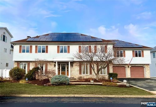 20 Albert St, Moonachie, NJ, 07074-1025 | Card Image