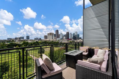 725-3110 Thomas Ave, Dallas, TX, 75204-3985 | Card Image