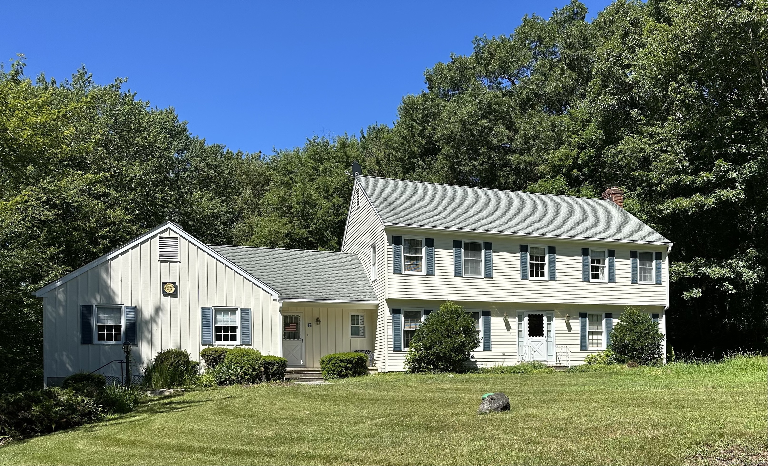 Hitching Post Ln, Danbury, CT 06811