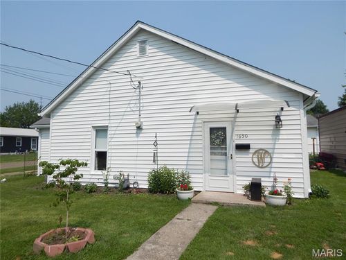 1620 W Centennial Ave, Bowling Green, MO, 63334-1125 | Card Image