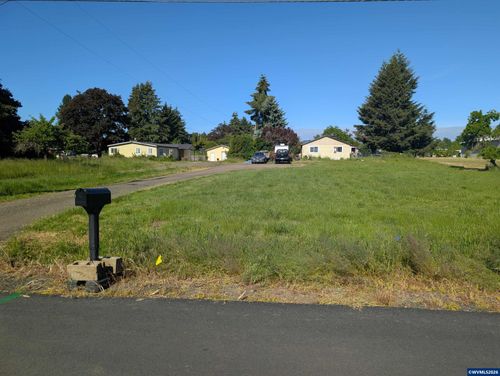 415 Se Hawthorne Av, Dallas, OR, 97338 | Card Image