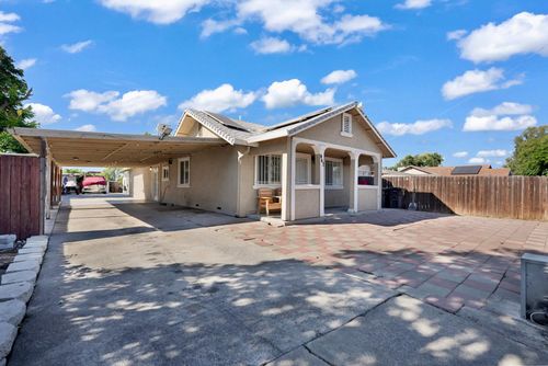 443 W 9th St, Stockton, CA, 95206-3002 | Card Image