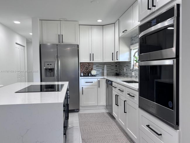 2501 Ne 50 Th St, House other with 3 bedrooms, 2 bathrooms and null parking in Lighthouse Point FL | Image 17