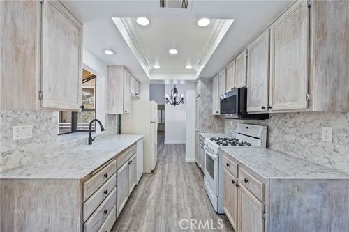 a- Skyview Way, Agoura Hills, CA, 91301 | Card Image