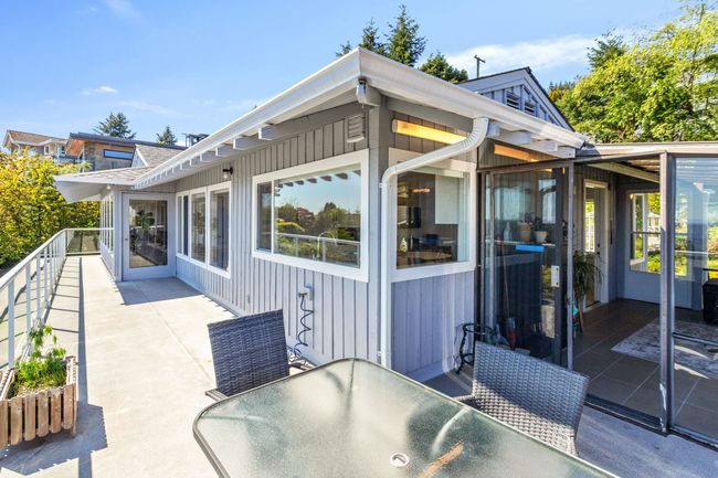 1111 Gilston Road, House other with 5 bedrooms, 3 bathrooms and 3 parking in West Vancouver BC | Image 20