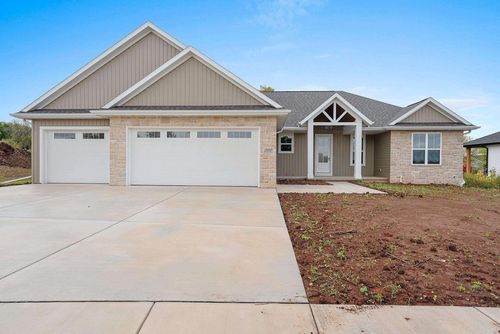 1582 Red Hawk Landing Trail, LEDGEVIEW, WI, 54115 | Card Image