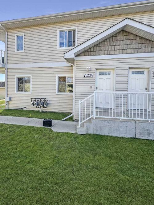 a204-8640 103 Ave, Grande Prairie, AB, T8X0C3 | Card Image