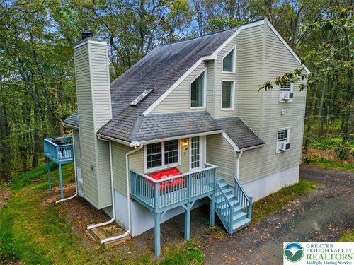 1489 Belgravia Dr, Tobyhanna, PA, 18466-8143 | Card Image