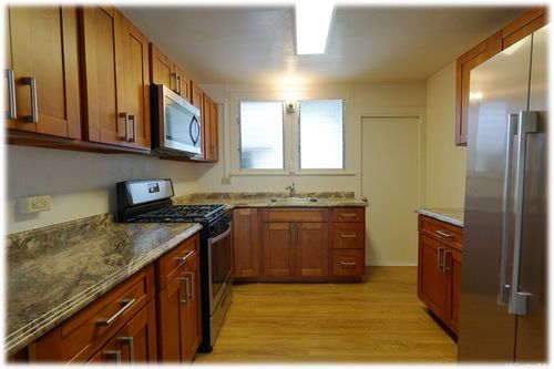 2011 Waiola St, Honolulu, HI, 96826-6710 | Card Image